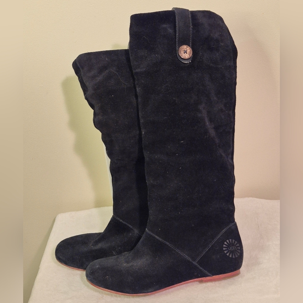 UGG HIGHKOO SLOUCH BOOT Black Suede Like New Condition